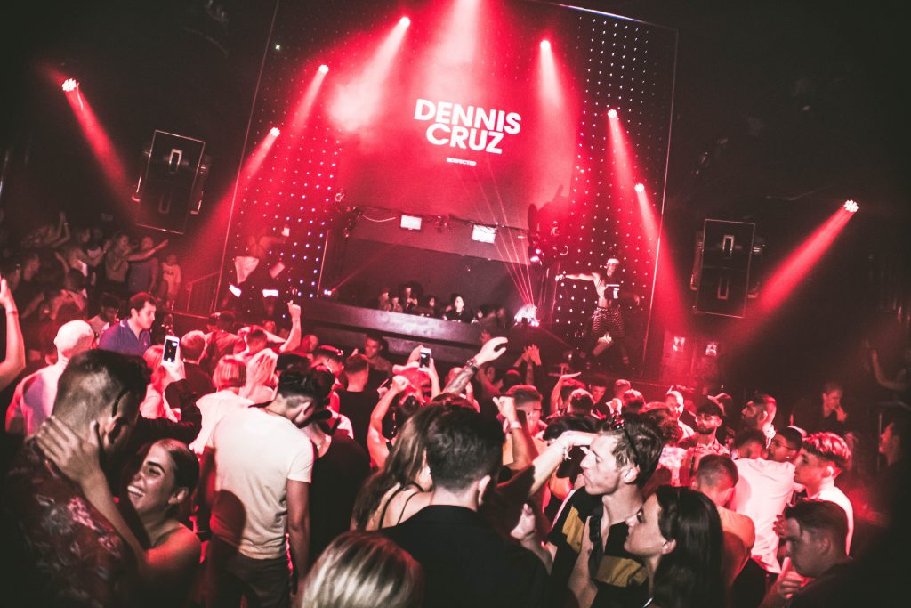 galeria imagenes Fiesta DEfected Ibiza en discoteca Eden