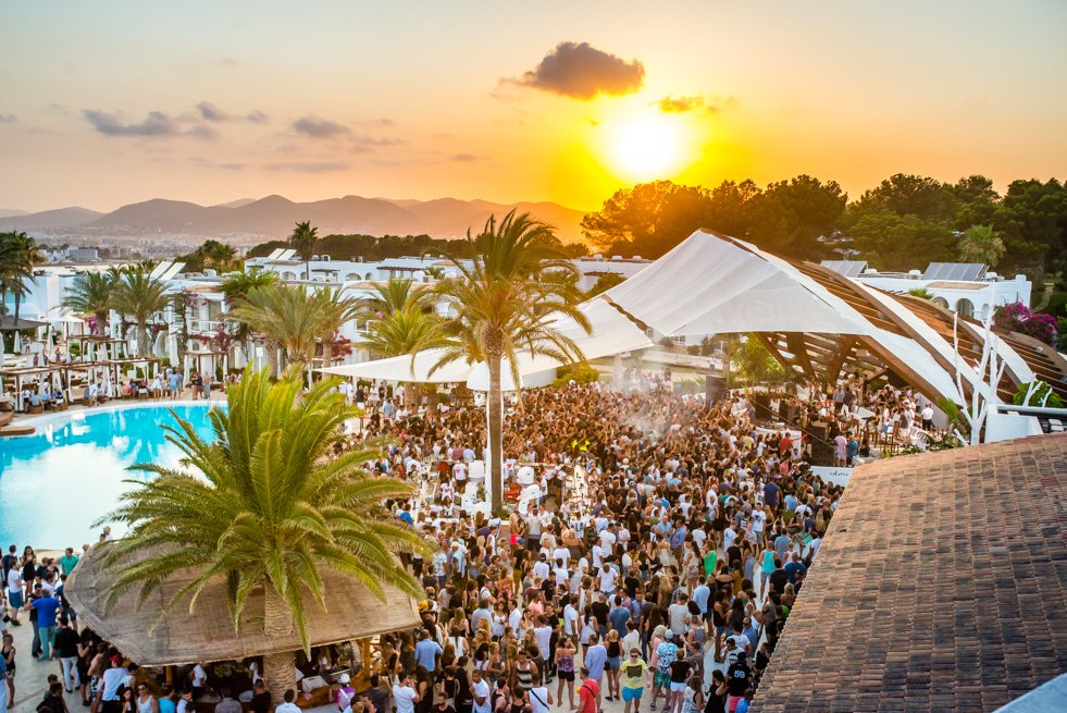 Destino Ibiza club day party music marco Carola