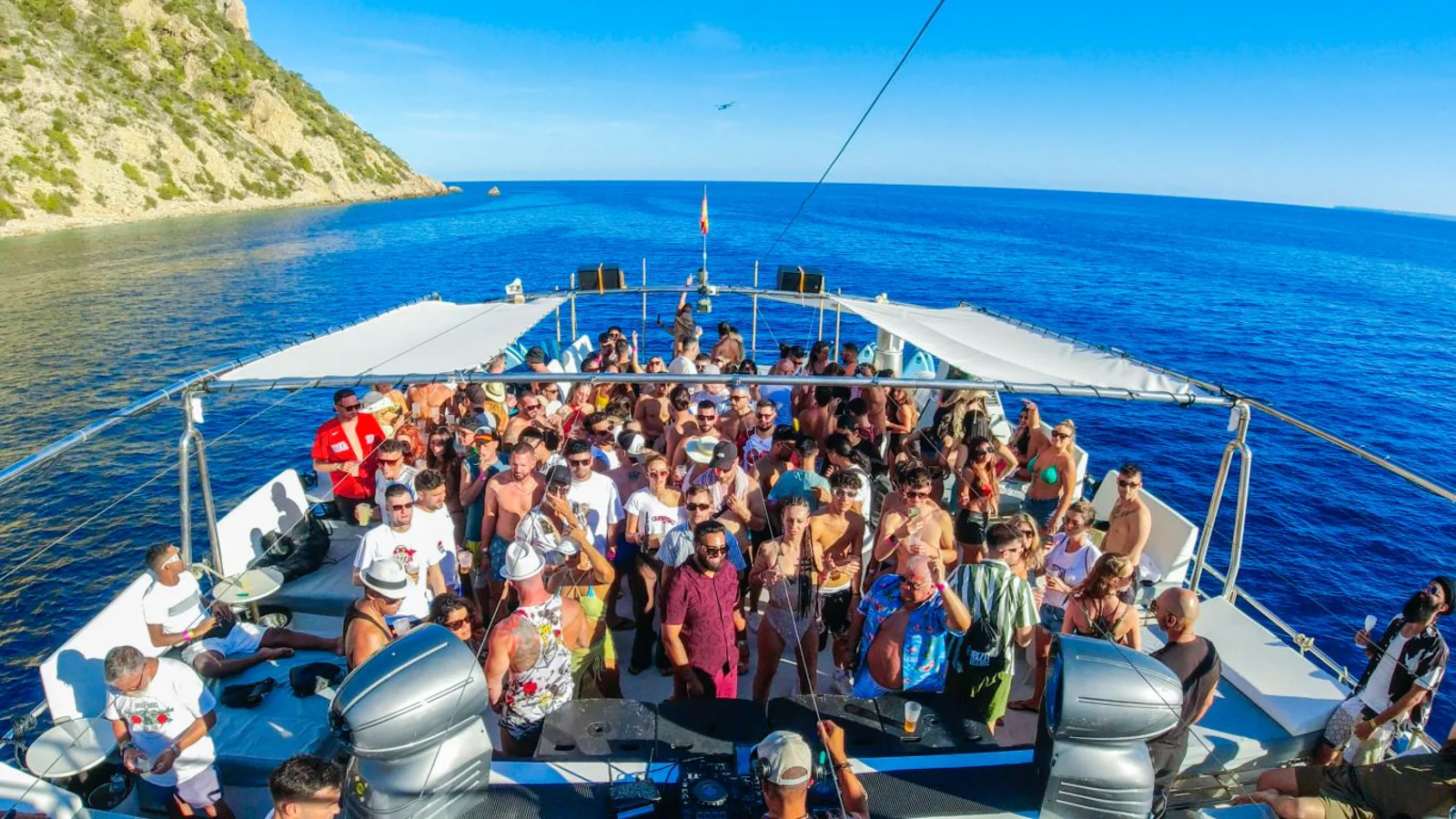 Vip Catamaran 2025