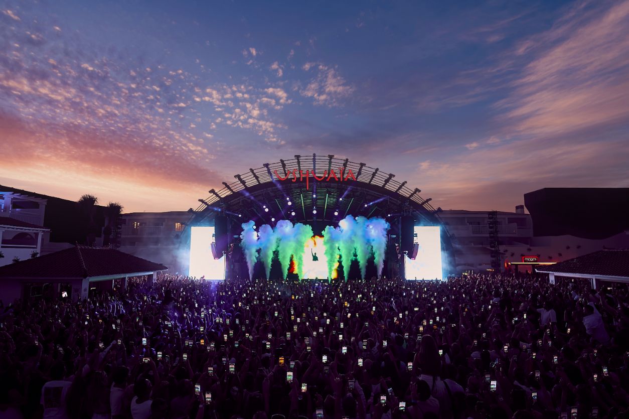 Ushuaïa Opening Tickets