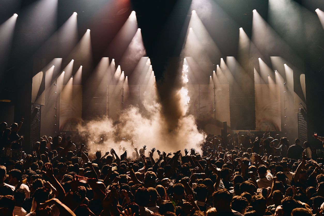Audience at Martinez Brothers 2025