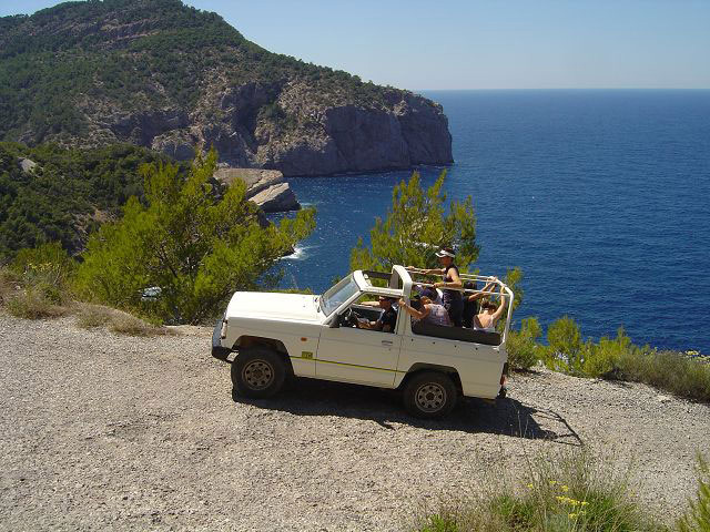 Jeep excursion ibiza