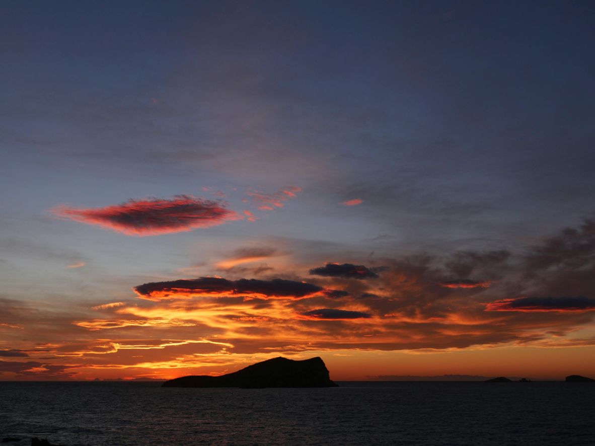 IBIZA BOAT SUNSET 