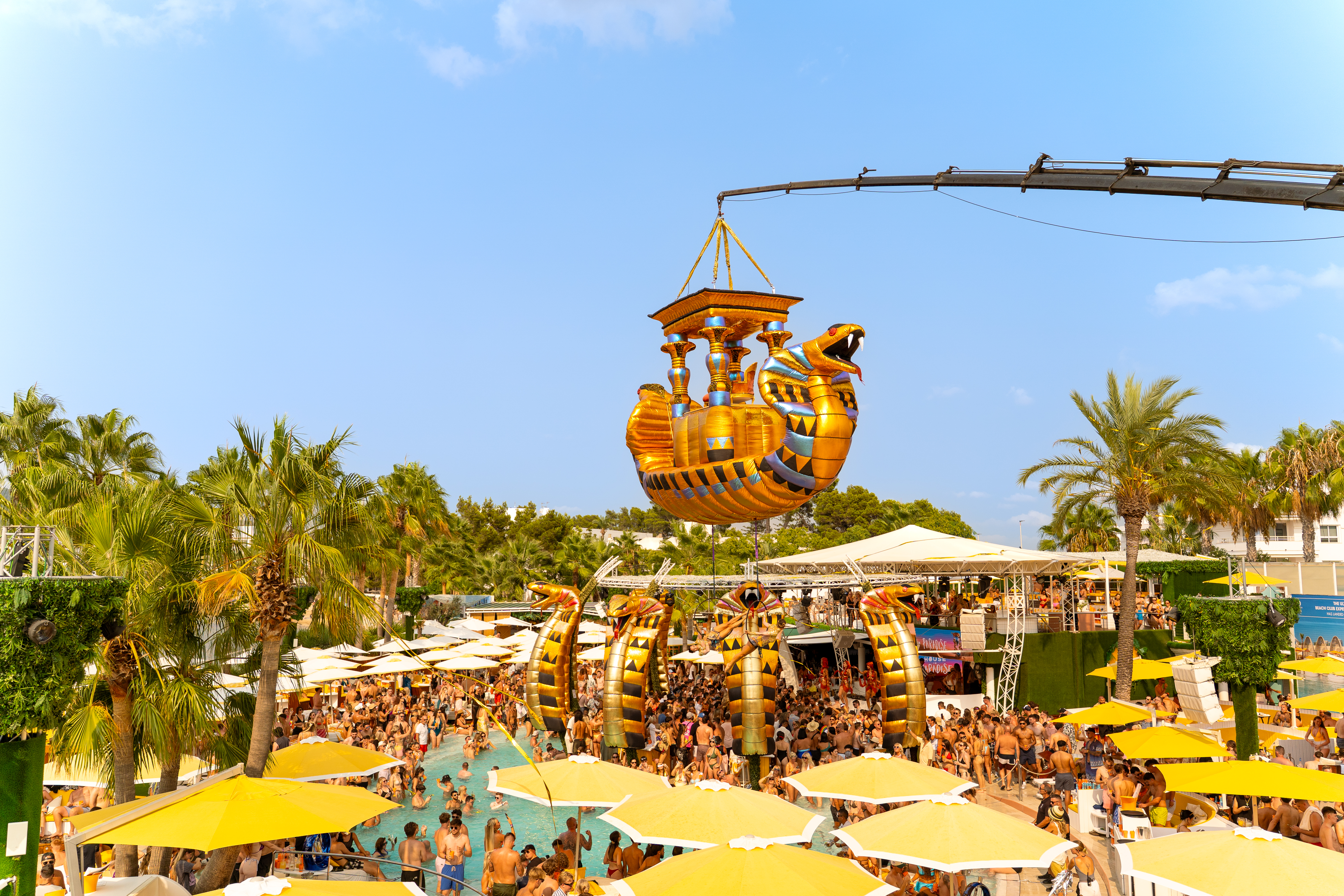 House in Paradise: buena música, sol y diversión en O Beach Ibiza