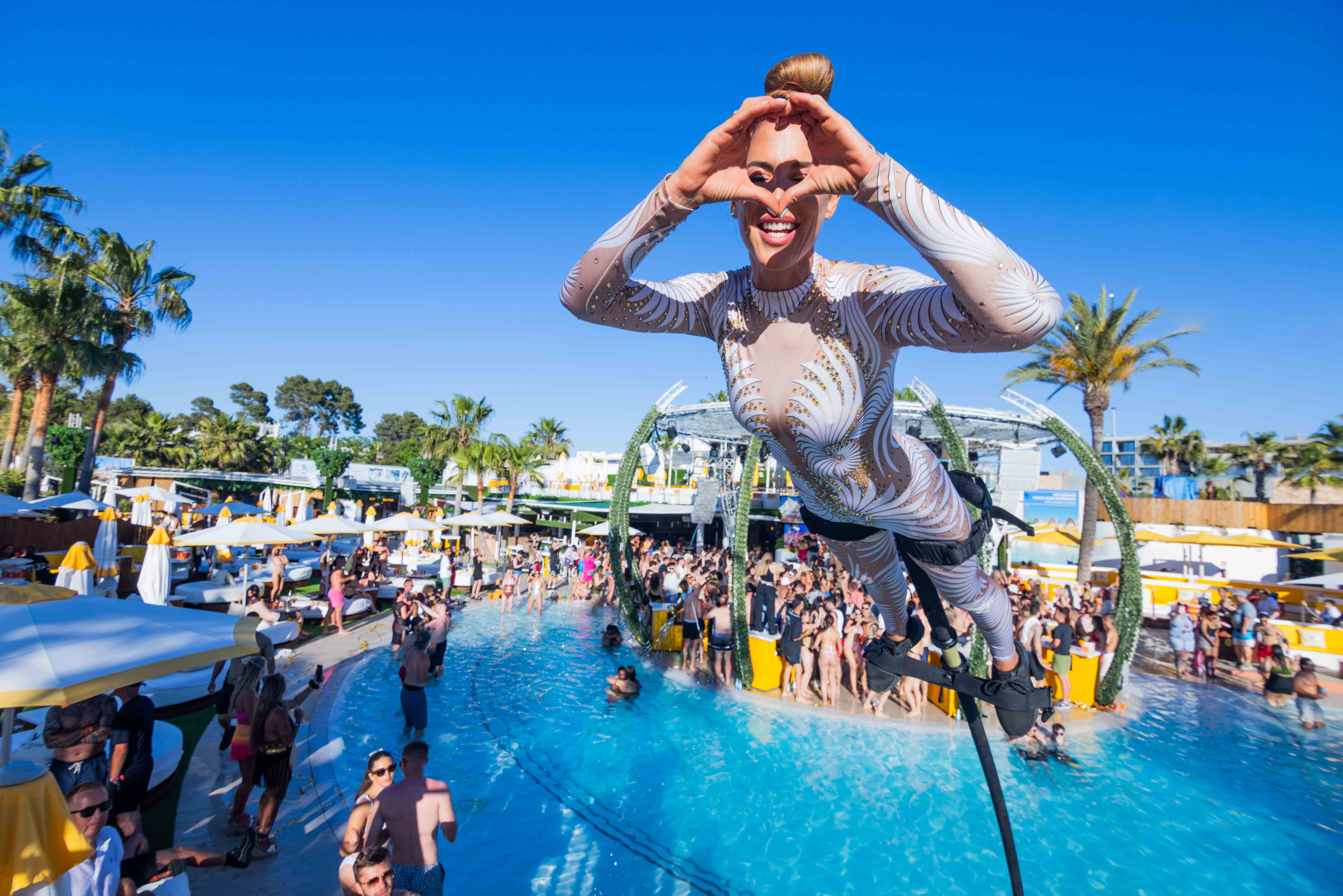 Compra ya tus tickets fiesta y únete a la diversión en la piscina