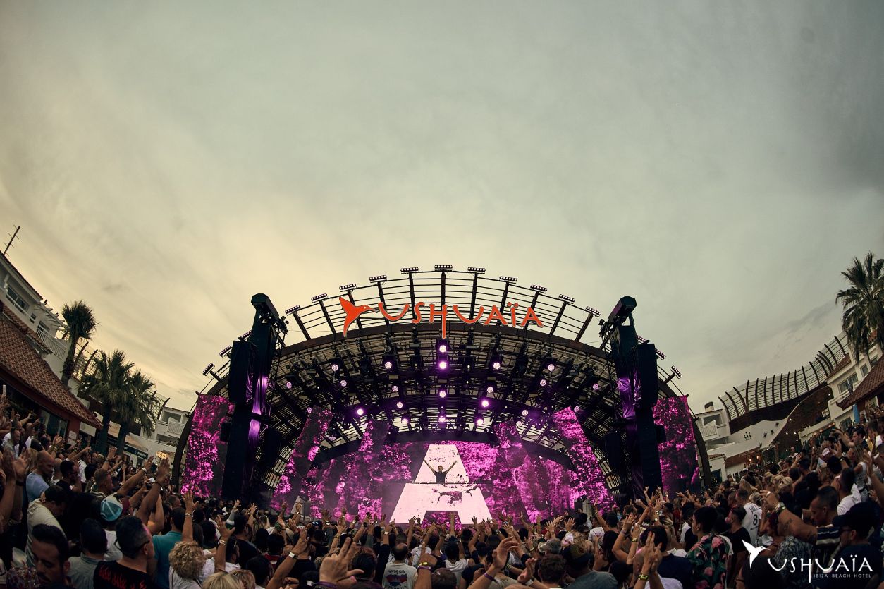 Ushuaia stage with Armin van Buuren 2025