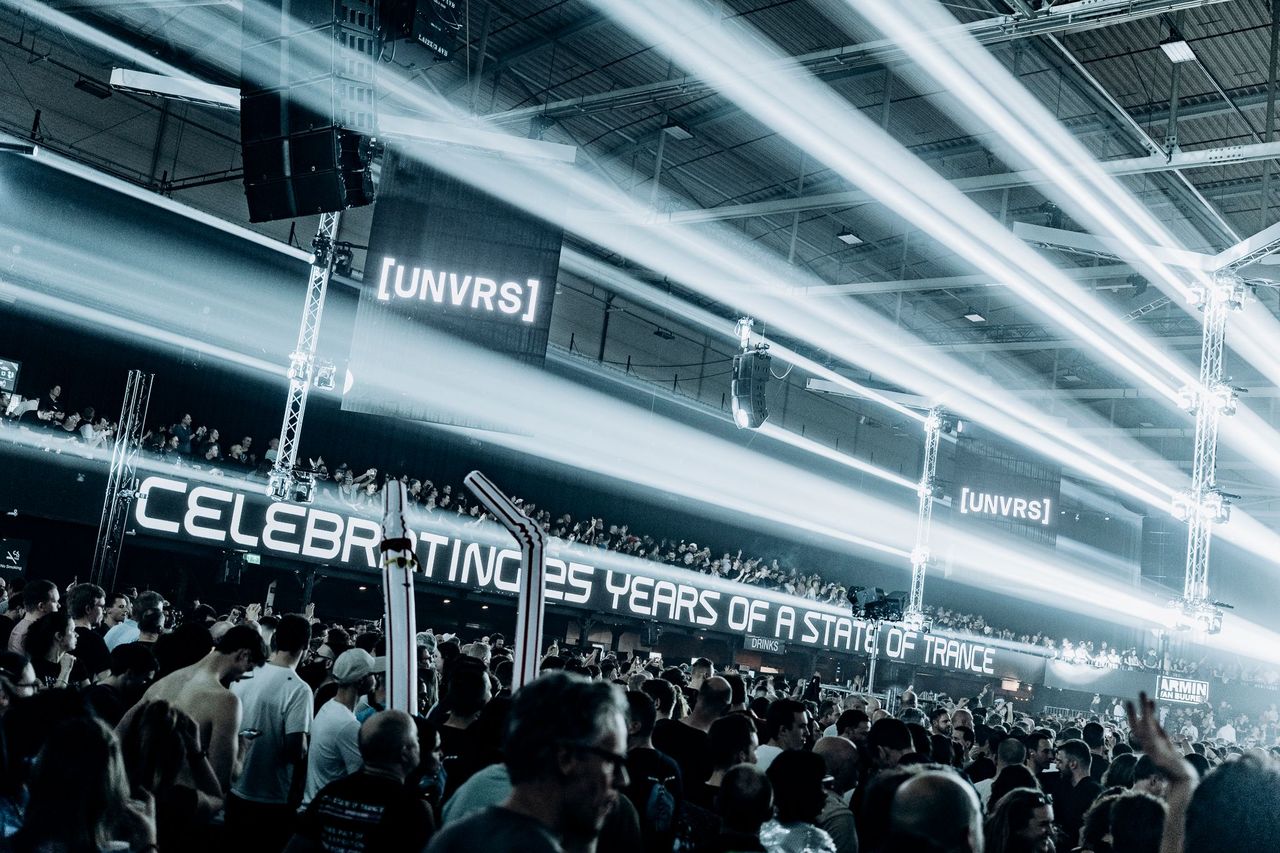 25 years van Buuren 2026