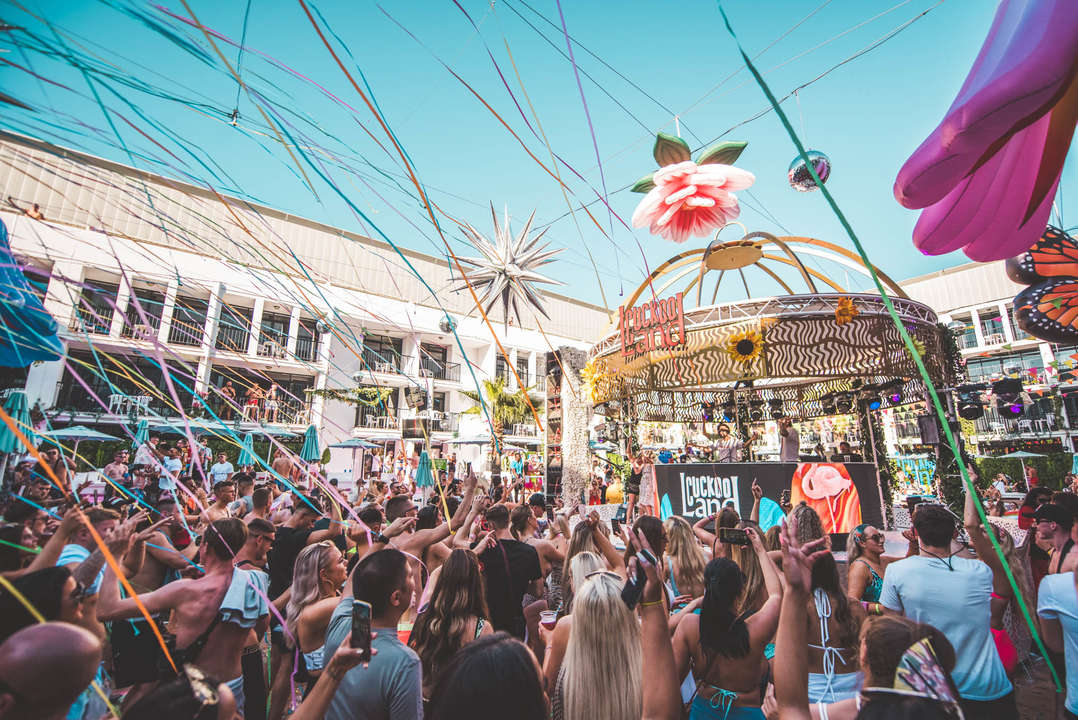 Applebum Pool Party Ibiza