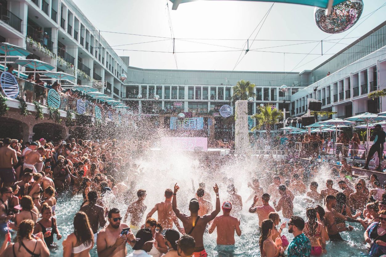 Applebum Pool Party Ibiza