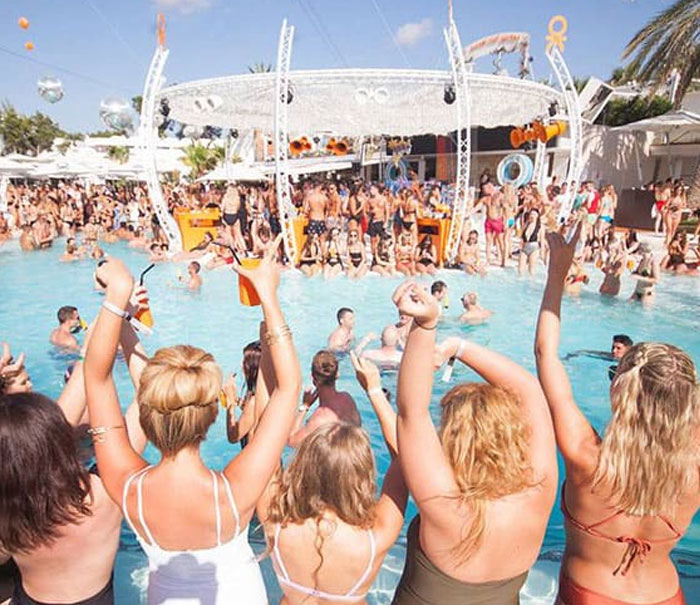O beach Ibiza informationand pool party calendar