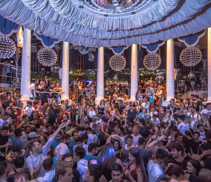 Night parties at Es paradis Ibiza clubbing guide